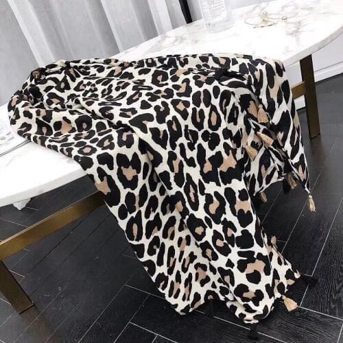 Women Brand Fashion leopard scarf,Print Soft Pashminas,british style,shawls and scarves,Sjaal muslim hijab,animal print leopardo