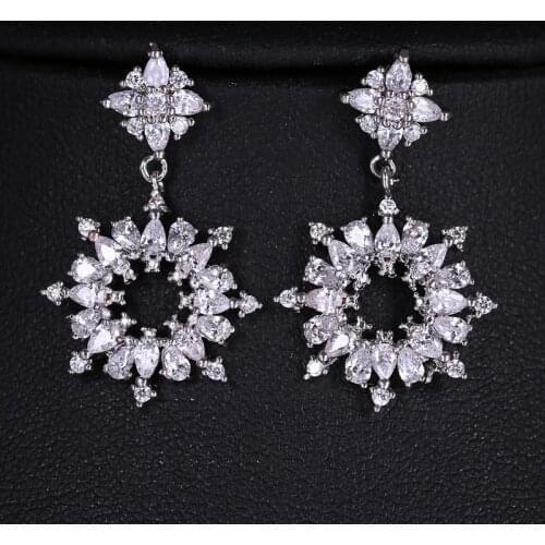 Ekopdee Fashion New Design Round Shape Zircon Earrings For Women Geometric CZ Crystal Cubic Zirconia Earring Wedding Jewelry Ins