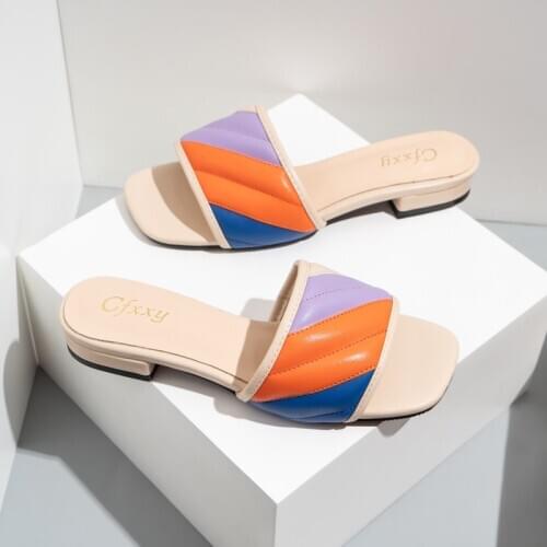 Elegant Women Slippers Fashion Mix Color Ladies Sandals Soft Cozy Pu Leather Flip Flops Plus Size 42 Indoor and Outdoor Shoes