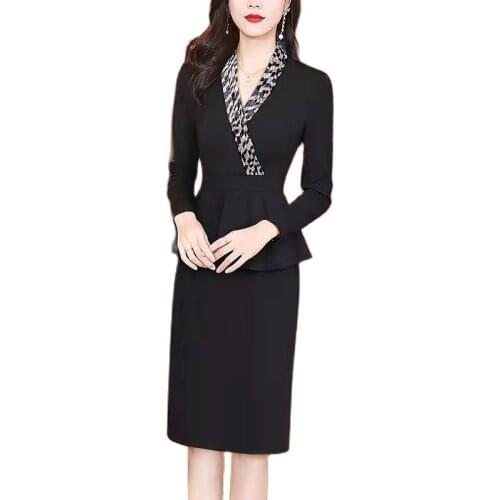 Long sleeve V collar Europe and the United States wave point splicing Slim was thin elastic package hip dress
