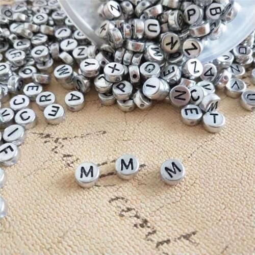 100pcs 4*7MM Flat Coin Round Shape Vintage Silver Acrylic Letters M Beads Plastic Alphabet Beads Fit Ornament Accessory