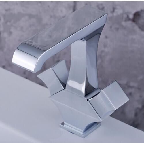 Brass single hole basin faucet chrome plated, Bathroom sink basin faucet mixer water tap, Toilet wash basin faucet hot and cold