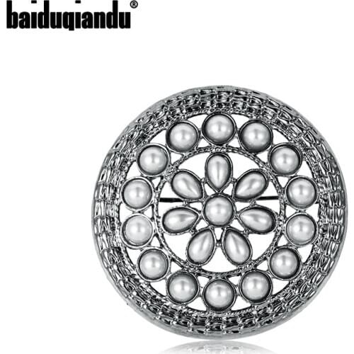Baiduqiandu New Arrival Elegant Grey Simulated Pearls Flower 45mm x 45mm Brooch Lapel Pins