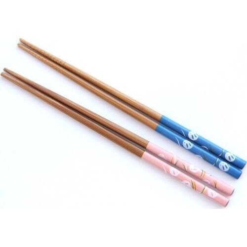 The new Japanese-style wind chopsticks chopsticks fresh rabbit Two colors couple chopsticks household goods