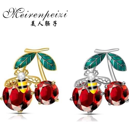 Meirenpeizi Large Round Cubic Zirconia Cherry Brooches For Women Copper Fruit Pin Enamel Bee Pin 2 Colors Avaible High Quality