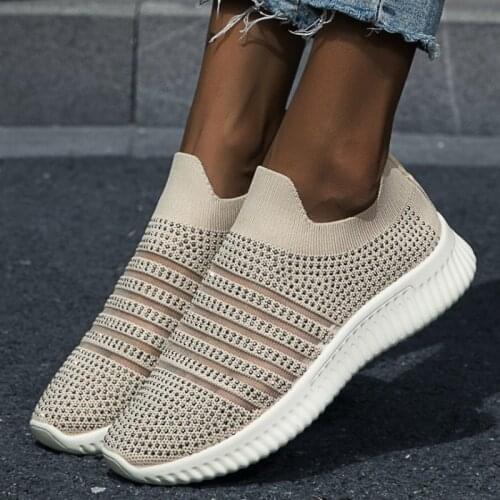 Women Shoes 2021 Fashion Round Toe Rhinestone Casual Shoes Woman Comfortable Breathable Sneakers