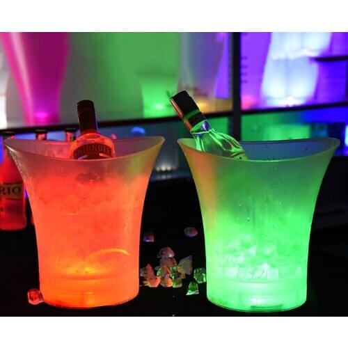 Champagne Beer Bucket Bars Night Party New Waterproof Plastic LED Ice Bucket 4 Color LED Bars Nightclubs 5L LED Light Up