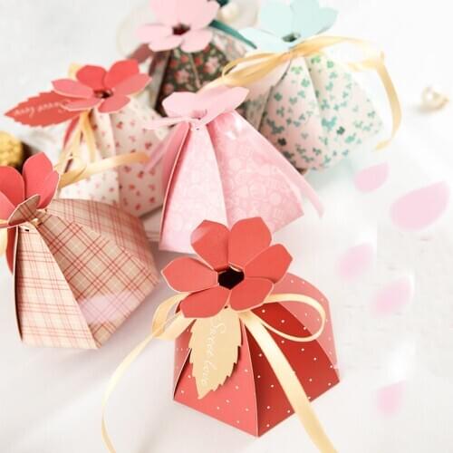 Gift box Small paper bag candy box wedding guest gift Cookie box/ thank you box/ birthday Wedding Souvenirs Decoration