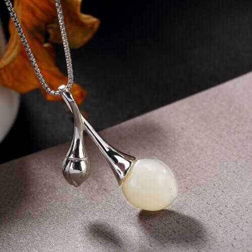 2018 New Sale Inlay Magnolia Restoring Ancient Ways Ms Hetian Pendant Chain Hanging Drop Wholesale High-grade Clavicle