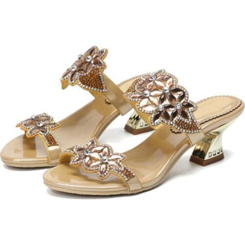 Large Size Thick High Heel Slippers Summer Women New Luxury Rhinestone Slippers Hollow 6cm Horse Shoe High Heel Slipper