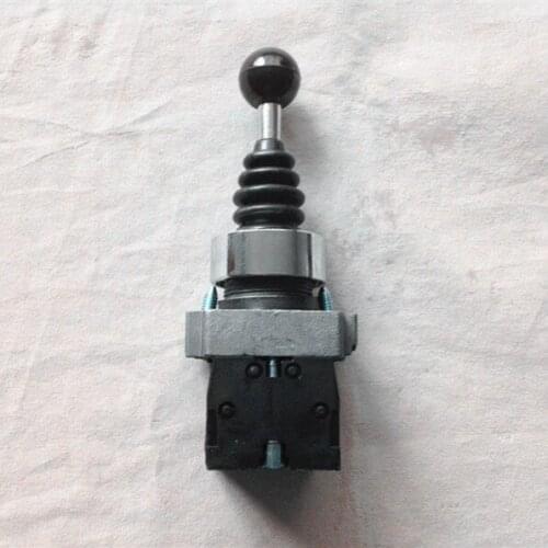 Short rod word switch bidirectional self reset rocker switch