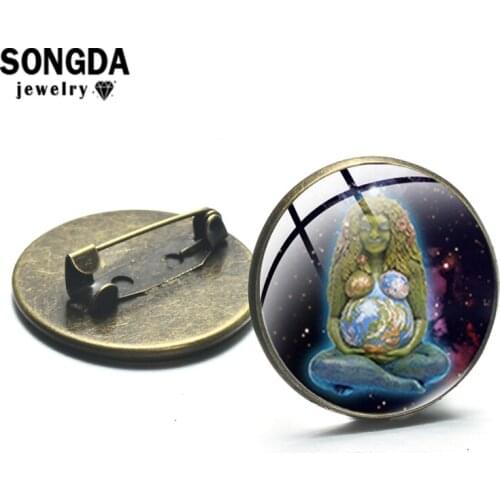 SONGDA New Product Earth Green Millennial Gaia Mother Lapel Pins Unique Art Design Style Round Glass Surface Best Jewelry Gifts