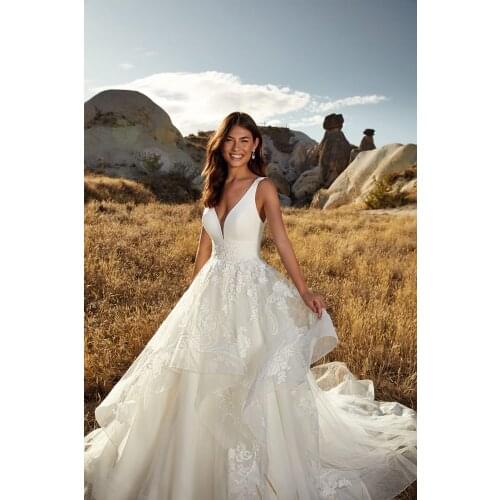 2020 Wedding Dresses Satin V Neck Bridal Gowns Ruffles Lace Appliques Sweep Train Beach Wedding Dress Vestidos