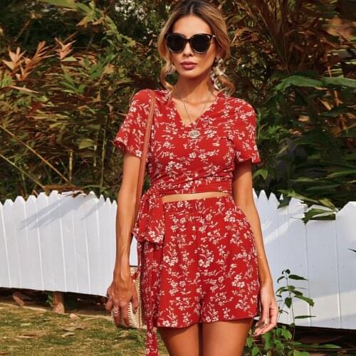 Women Summer Skirt V Neck Shorts Sets Women 's Casual Bodycon Crop Top Korean Fashion Shorts Suits Floral Short Sleeve Red Lace