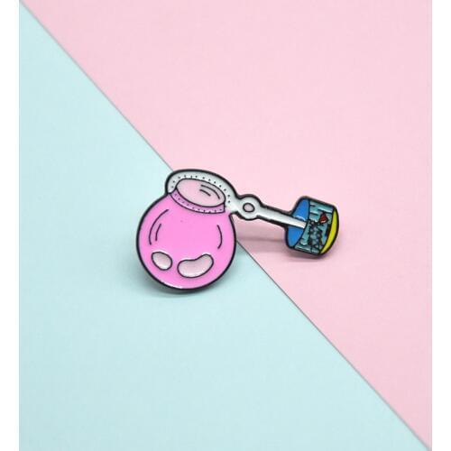 Creative Cartoon Pink Bubbler Metal Enamel Brooch Cute Childlike Foam Badge Pin Fun Trendy Lapel Backpack Jewelry Gift For Kids