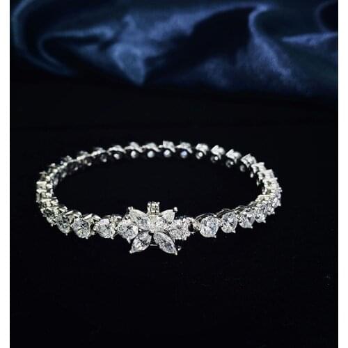 New Arrival 925 Sterling Silver Four Leaf Clover High Carbon Strand Diamonds Simulate Moissanite Bracelets Fine Jewelry 15-17cm