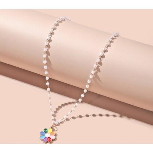 Trendy Metal Necklaces Womens Vintage Strand 8 Colors Daisy Colorful Flowers Imitation Pearl Pendant Necklaces Jewelry for Girls
