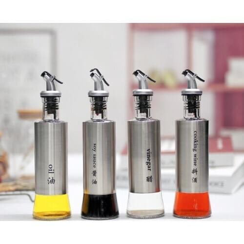 300ml Stainless Steel Oil Bottle Kitchen Soy Sauces Vinegar Wine Seasoning Bottle Leakproof Spout Can Bottle Herb Spice Tool