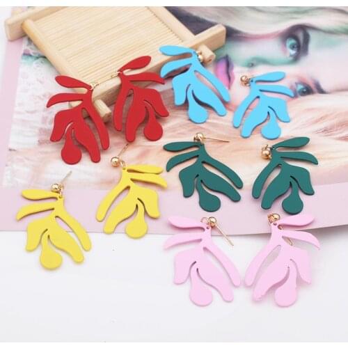 Gold Color Big Green Leaf Drop Earrings for Women Fashion Geometric Statement Long Metal Earring Jewelry Yellow Red Blue Pink