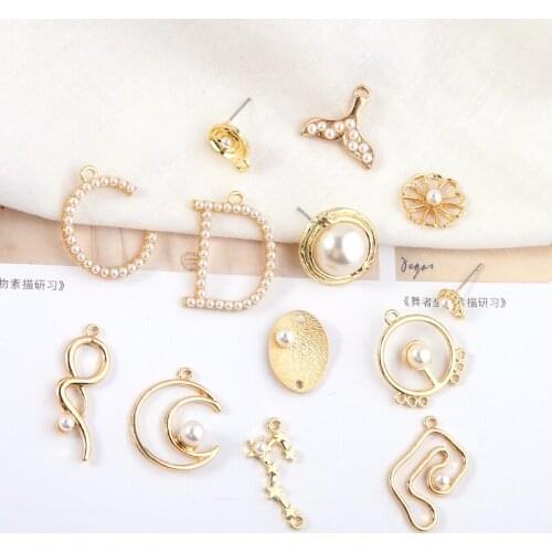 6pcs 2020 Wholesale Alloy Pearl Round Pendant Letter Dc Fishtail Geometric Stud Earrings For Women Diy Jewelry Accessories