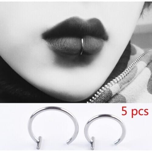 2020 Ladies Sexy Lips Ring Medical Titanium Steel Fake Nose Ring Septum Piercing Clip Mouth Safe Sanitary Piercing Body Jewelry