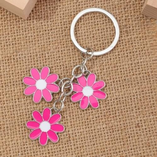 Cute Fuchsia Enamel Flowers Keychain for Women Fashion Drop Oil Floret Key Chains Child Key Ring Lady Bag Pendant Keychains Gift