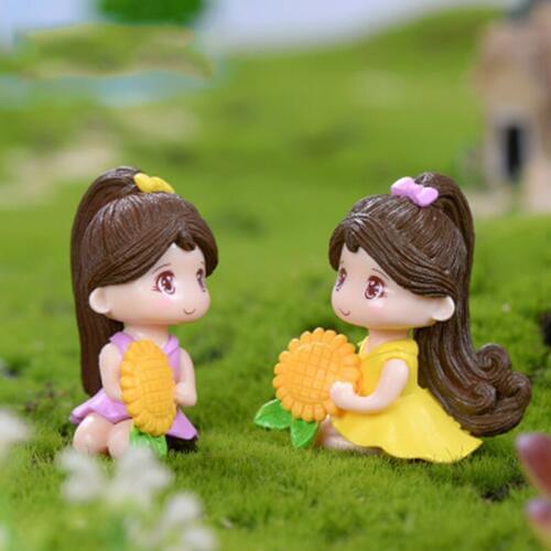 ZOCDOU 1 Piece Lovely Sunflower Girl Smiling Beautiful Pretty Ornament Small Statue Little Figurine Crafts Cute Deco