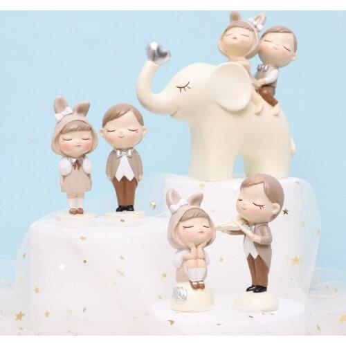 Resin Home Decoration Decore Modern Creative Wedding Cake Decorations Valentines Day Presents for Lovers