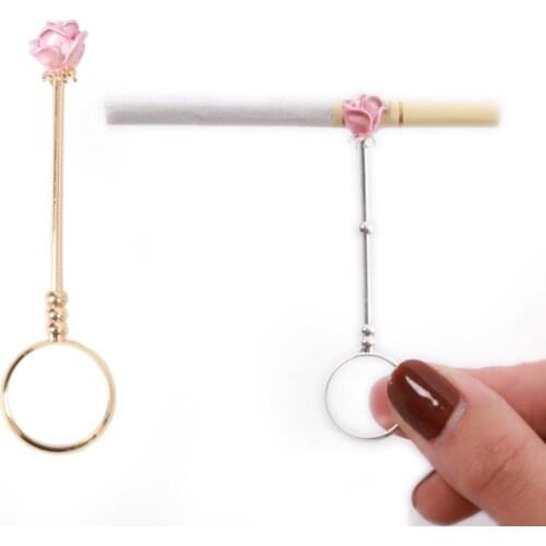 3 Colors Creative Cigarette Holder Ring Rack Women Men Smoker Ring Gift Rose Metal Finger Clip Smoking Cigarettes Accessories