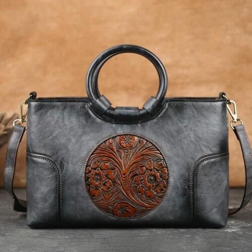 High Quality Leather Messenger Bags for Female Large Capacity Handbag Womens Shoulder Bag Retro Handmade Embossed Bags