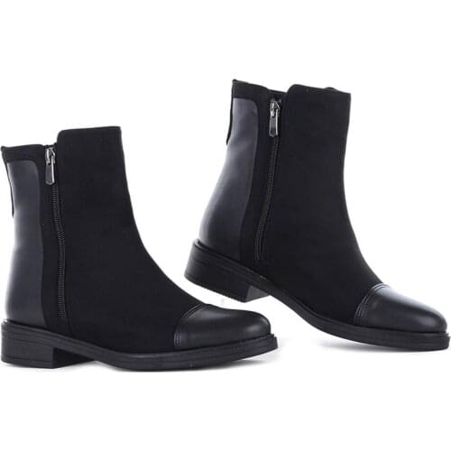 WOMEN.BLACK.WINTER BOOTS SUITABLE FOR DAILY OFFICE WEDDINGS. WATERPROOF, WARM INTERIOR DESIGN. NEW SEASON. RUBBER SOLE