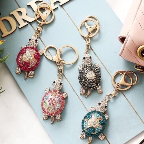 New Color Crystal Cute Tortoise Creative Metal Keychain Car Bag Pendant Party Gift Fashion Small Gift