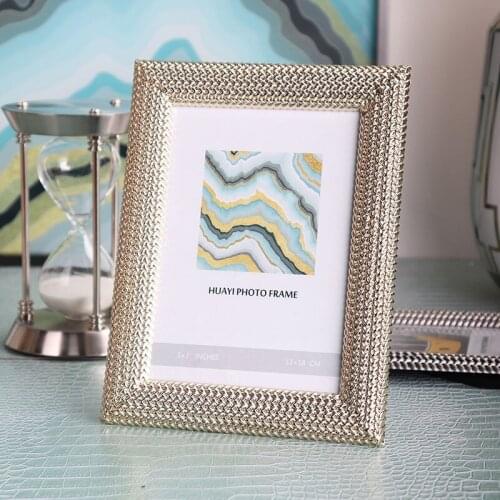 6 / 7 Inch Modern Metal Alloy Photo Frame