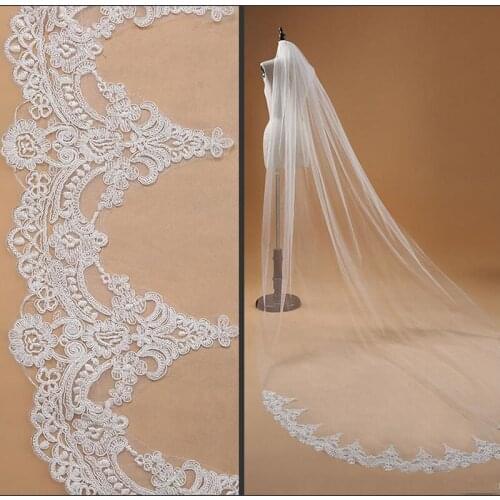 2019 New Cathedral Length Bridal Lace Applique Edge Veils With Comb White Ivory Custom Made Wedding Veil