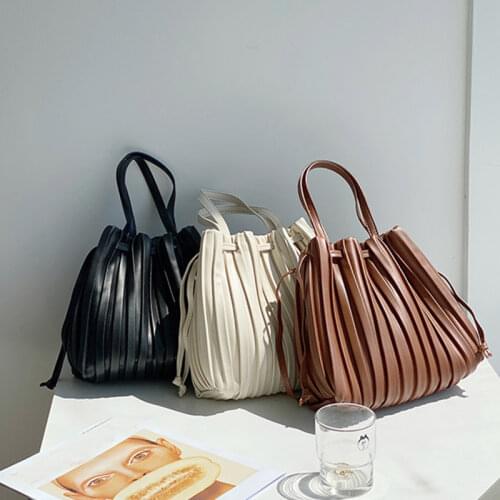 Fashion Shoulder Bag Totes Crossbody Wrinkle Bucket PU Leather Bags Women Casual Stylish Japanese Handbag