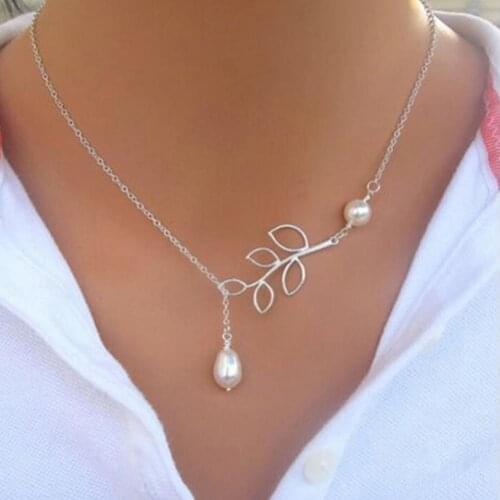 Womens Fashion Faux Pearl Hollow Leaves Branch Choker Short Bib Collar Necklace Elegant Jewelry Luxury Choker Birthday Gift