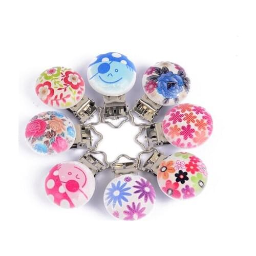 10Pcs/Lot Mixed Pattern Holders Cute Infant Soother Clasps Holders Funny Accessories Cartton Wooden Baby Pacifier Clip Wholesale