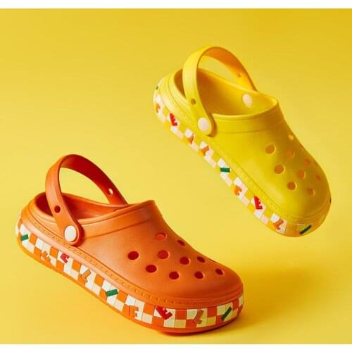 Lisapie Womens Sandals And Slippers 2021 Summer New Hole Shoes Female Non-Slip Soft-Soled Beach Sandals Tide Baotou Mules Clogs