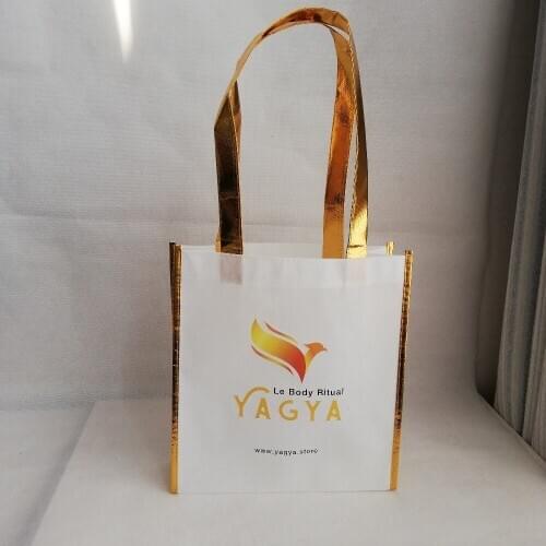 1000pcs/lot 32Hx24x8cm Custom Logo Bag Metallic Lamination Shiny Gold Sides Handle Non-woven Shopping Tote Gift Reusable Bags