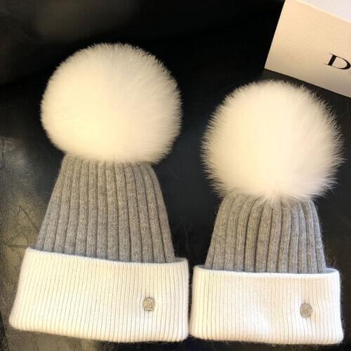 Fashion Brand Knitted Wool Hat Women Pompom Caps Real Fox Fur Winter Hats Female Skullies Cap Beanies Gorro