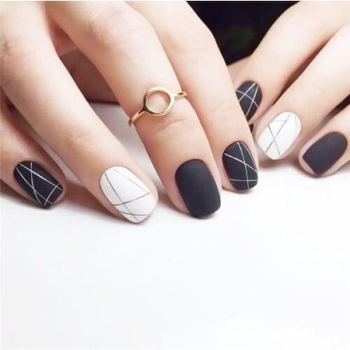Fake Nails Glossy Black and White Nail Stickers Finished Nail Stickers 24 Nail Stickers With Glue SANA889