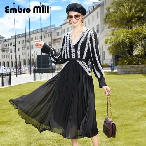 New Autumn Light Luxury Celebrity V-Neck Dress Women High Waist Long sleeve Mid-length A-line Lady Dress S-XL