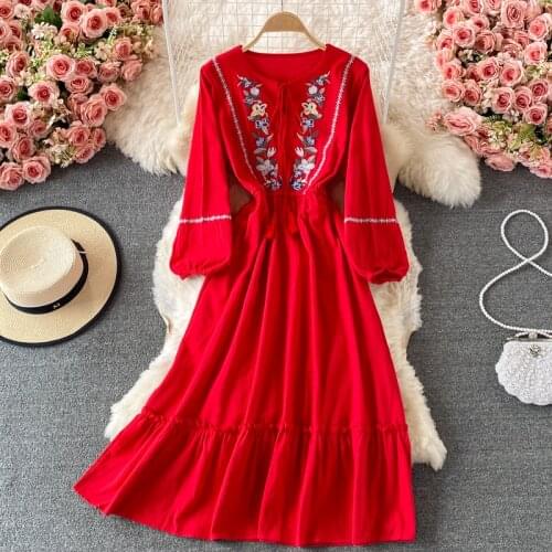 Retro Embroidered Dress Summer Embroidery 2021 New Waist Waist Thinning Holiday Big Swing Long Dresses