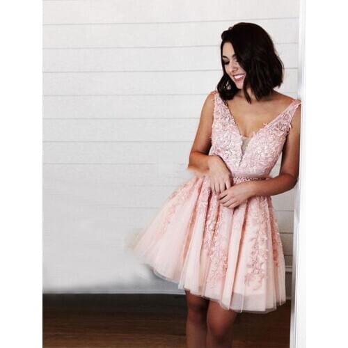 Modest Design Red Short Homecoming Dresses Sexy V Neck Tulle Beading Plus Size Backless Mini Prom Dresses Cocktail Party Dresses