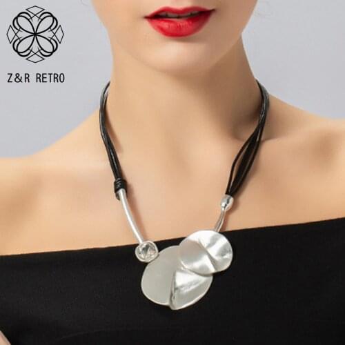 Vintage Geometric Neck Chokers Necklace Collar Suspension Pendants Body Decorative Jewelry for Women Chains Unusual Accessories