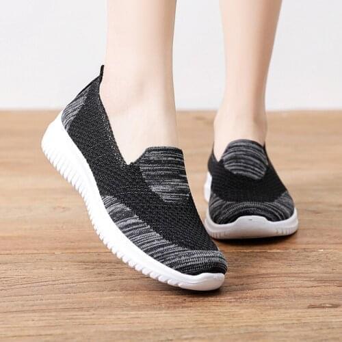 2021 Summer Mesh Breathable Casual Flats Lightweight Sneakers Hot Sale Womens Flat Shoes Ladies Shallow Comfort Walking Shoes