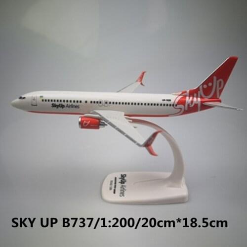 20CM 1:200 Plastic Ukraine Air Skyup Airlines Boeing 737 B737-800 Airways Aircraft DIY Assembled Assembly airplane model Plane