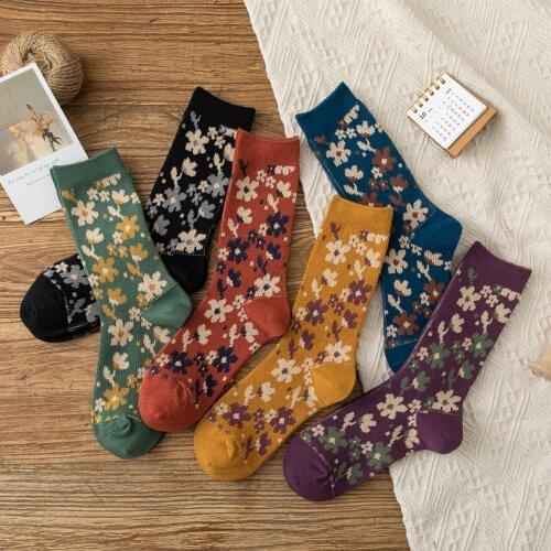 Women Socks 2021 New Combed Cotton Autumn Winter Socks Korea Style Flower Cute Girl Comfortable Middle Tube Casual Long Socks