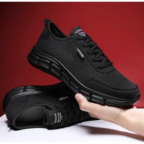 Men Casual Shoes Breathable Outdoor Mesh Light Sneakers Male Fashion Casual Shoes 2021 New Comfortable Casual Footwear Men Shoes