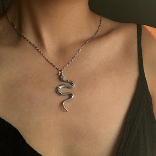 Hot Stainless Steel Snake Necklace For Women Animal Dangle Pendant Necklace Minimalist Style Fashion Female Animal Jewelry Gift